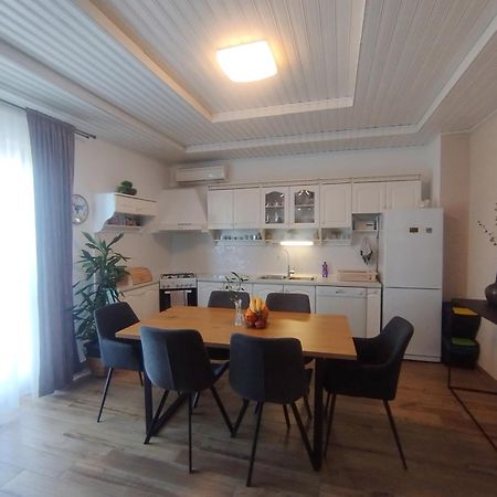 Maja Apartamento Makarska Exterior foto